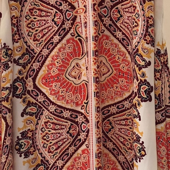 Exotic Sleeveless Halter Midi Dress - Picture 5 of 5